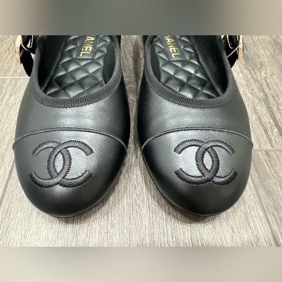 CHANEL CC LOGO BLACK LEATHER MARYJANE BALLET FLATS SHOES GOLD BUCKLE 38 - Picture 7 of 15
